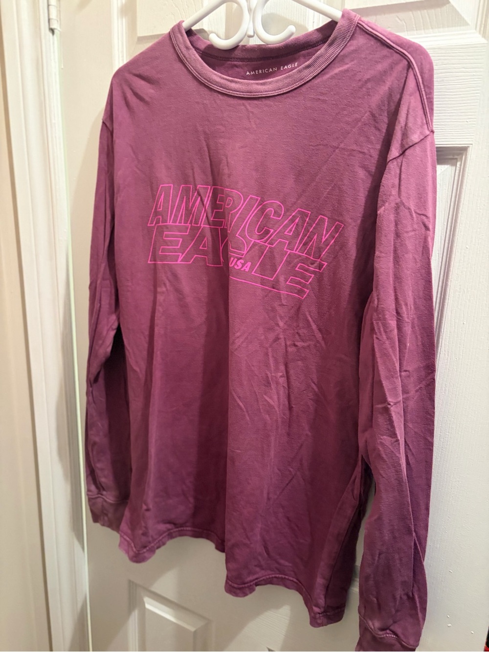 American Eagle Outfitters Long Sleeve Logo Tee in Mauve Pink